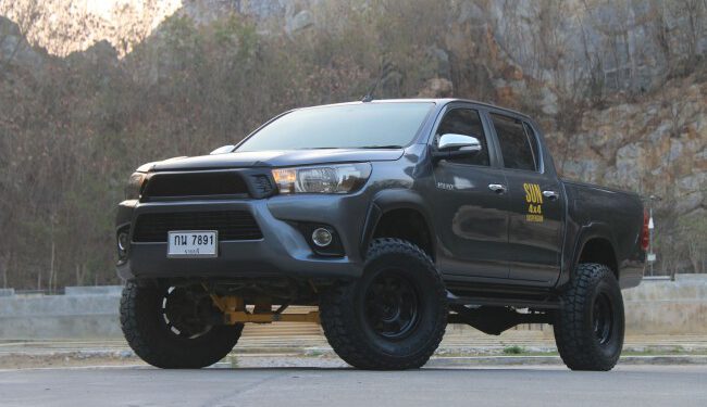 REVO ขับ 2 ชุดยก SUN 7 นิ้ว จากสำนัก SUN 4×4 SUSPENSION