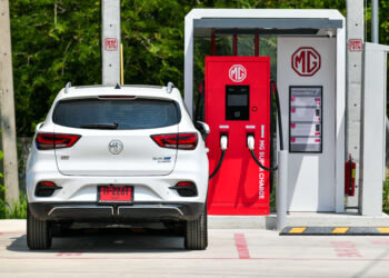 เอ็มจี ต่อแคมเปญ “เติมพลังงานสะอาดให้คุณ ชาร์จเท่าไหร่ เอ็มจี คืนให้เท่านั้น” ทุกวีคเอนด์ตลอดเดือนสิงหาคมนี้