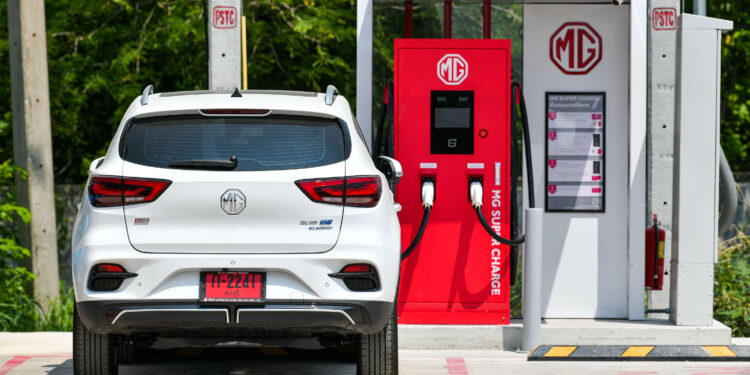 เอ็มจี ต่อแคมเปญ “เติมพลังงานสะอาดให้คุณ ชาร์จเท่าไหร่ เอ็มจี คืนให้เท่านั้น” ทุกวีคเอนด์ตลอดเดือนสิงหาคมนี้