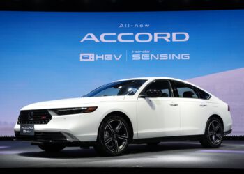 ราคาอย่างเป็นทางการ All New Honda Accord e:HEV (G11) : 1,529,000 – 1,799,000 บาท | มาพร้อม Honda SENSING ทุกรุ่นย่อย