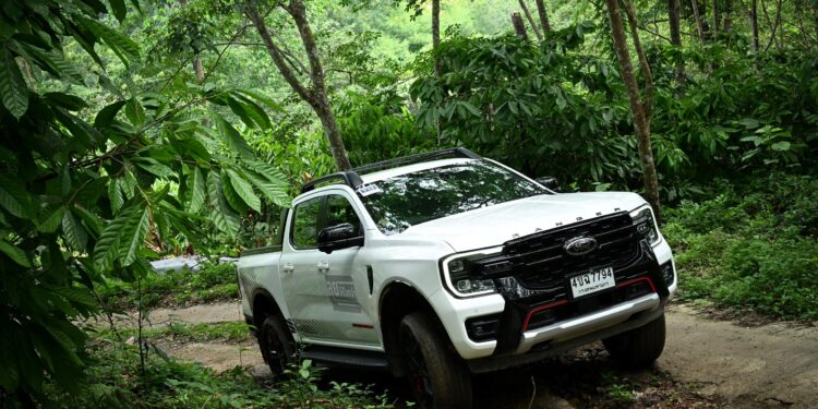ฟอร์ดชวนสัมผัสการขับขี่สุดเร้าใจแบบ ‘ลุยให้โลกจำ’ กับกิจกรรม 4×4 REMARKABLE EXPERIENCE