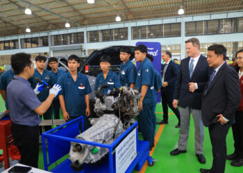 ฟอร์ดมอบทุนการศึกษาพร้อมเครื่องยนต์ แก่วิทยาลัยเทคนิคสัตหีบ ในโครงการ ‘เปลี่ยนความรู้ สู่อาชีพ’ ปีที่ 7