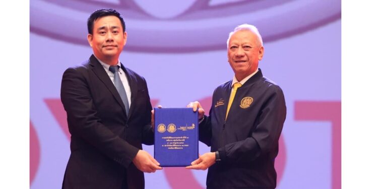 โตโยต้าสนับสนุนการแข่งขันฝีมือแรงงานแห่งชาติ ครั้งที่ 30และรับมอบเกียรติบัตรผู้ให้การสนับสนุนการแข่งขัน