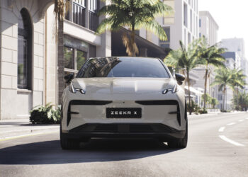ZEEKR แบรนด์รถไฟฟ้าระดับพรีเมียม-ลักชูรี เปิดตัว ZEEKR X โกลบอล พรีเมียม คอมแพค เอสยูวี สำหรับคนเมืองยุคใหม่ พลังขับเคลื่อนอัจฉริยะ วิ่งไกล 540 กิโลเมตร พร้อมส่งมอบรถภายในเดือนสิงหาคมนี้