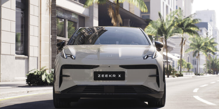 ZEEKR แบรนด์รถไฟฟ้าระดับพรีเมียม-ลักชูรี เปิดตัว ZEEKR X โกลบอล พรีเมียม คอมแพค เอสยูวี สำหรับคนเมืองยุคใหม่ พลังขับเคลื่อนอัจฉริยะ วิ่งไกล 540 กิโลเมตร พร้อมส่งมอบรถภายในเดือนสิงหาคมนี้