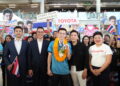 โตโยต้า ร่วมแสดงความยินดี ต้อนรับ “วิว กุลวุฒิ” นักกีฬา Global Team Toyota Athlete ทัพนักกีฬาแบดมินตันทีมชาติไทย และโค้ช กลับสู่ประเทศไทยด้วยบรรยากาศที่อบอุ่น
