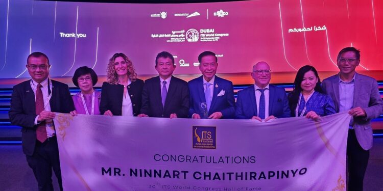 คนไทยคนแรกที่ได้รับรางวัล ITS World Congress Hall of Fame “Lifetime Achievement Award” ในวันที่16 กันยายน 2567 ในระหว่างการประชุม ITS World Congress ครั้งที่ 30 ที่จัดขึ้นที่ เมืองดูไบ สหรัฐอาหรับเอมิเรตส์