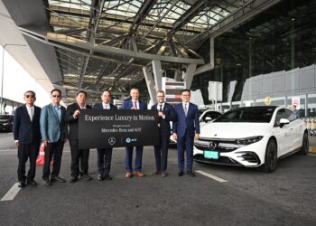 Mercedes-Benz ส่งมอบรถยนต์ 60 คันให้ AOT Limousine ยกระดับบริการรับ-ส่งผู้โดยสารสนามบินสุวรรณภูมิ