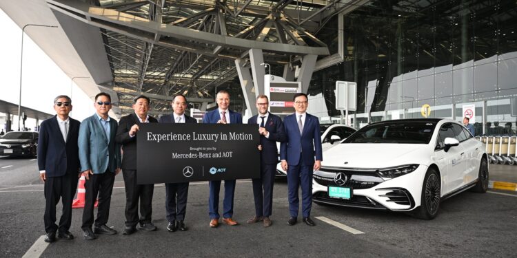 Mercedes-Benz ส่งมอบรถยนต์ 60 คันให้ AOT Limousine ยกระดับบริการรับ-ส่งผู้โดยสารสนามบินสุวรรณภูมิ